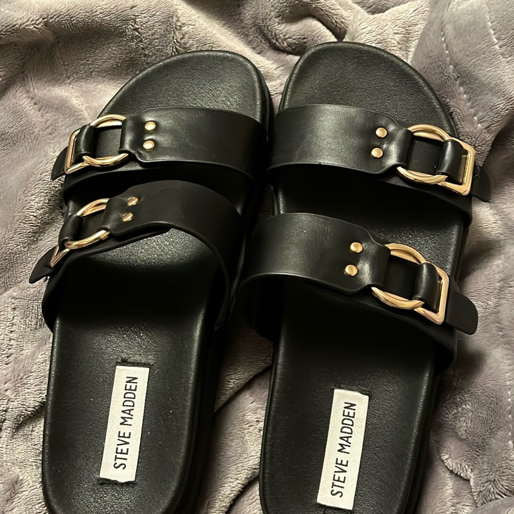 Steve Madden slip in sandals with a buckle